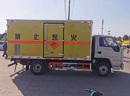 林芝爆破器材运输车技术升级与安全合规新趋势