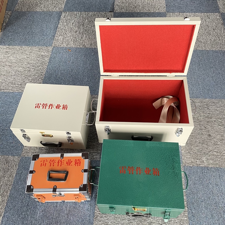 林芝爆破工程作业箱如何选择？玻璃钢与传统材质的全面对比